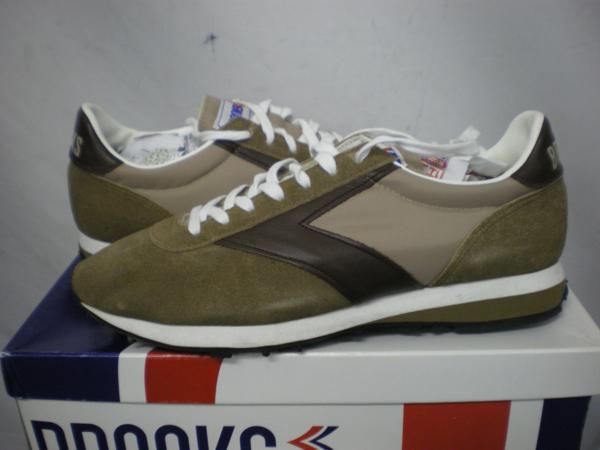 BROOKSブルックス スニーカー