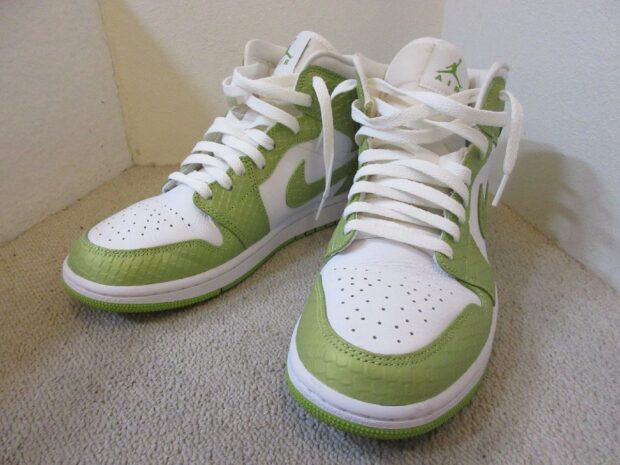 ナイキNIKE WMNS AIR JORDAN MID SE ウィメンズ エアジョーダン 1 スニーカー DV2959-113