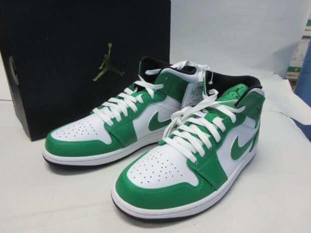 ナイキ　NIKE AIR JORDAN1 MID LUCKY GREEN DQ8426-301 スニーカー