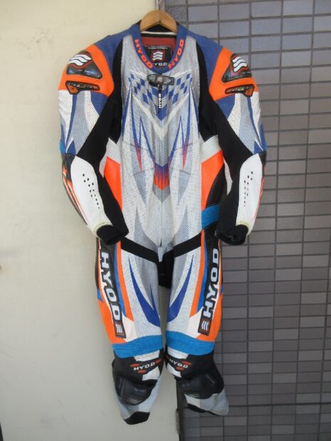 ヒョウドウ HYOD パンチングレザーレーシングスーツ