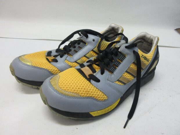 アディダス　adidas ZX8000　スニーカー