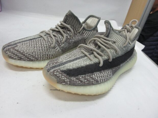 アディダス adidas　YEEZY BOOST 350 V2 ZYON FZ1267350 スニーカー