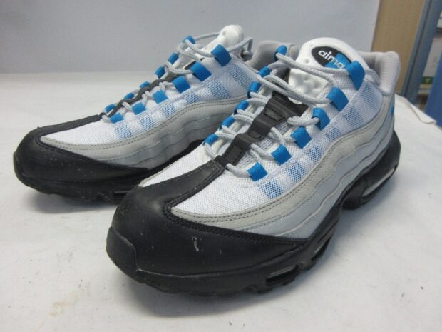 ナイキ　NIKE AIR MAX 95 LASER BLUE CZ8684-001　スニーカー