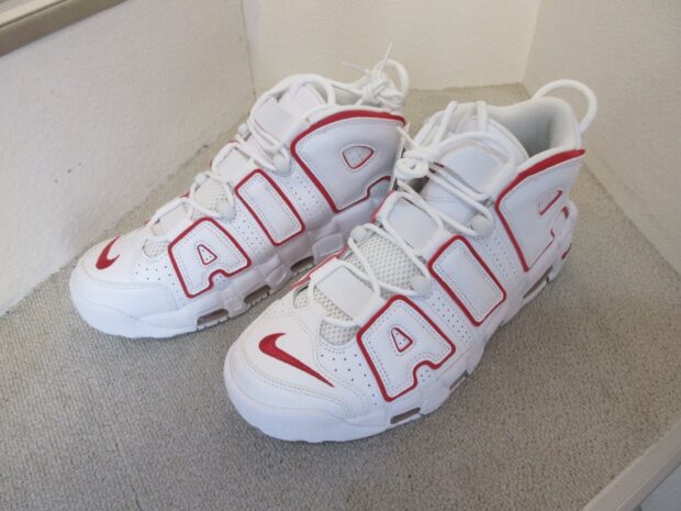 ナイキ　NIKE AIR MORE UPTEMPO 96 921948-102 スニーカー