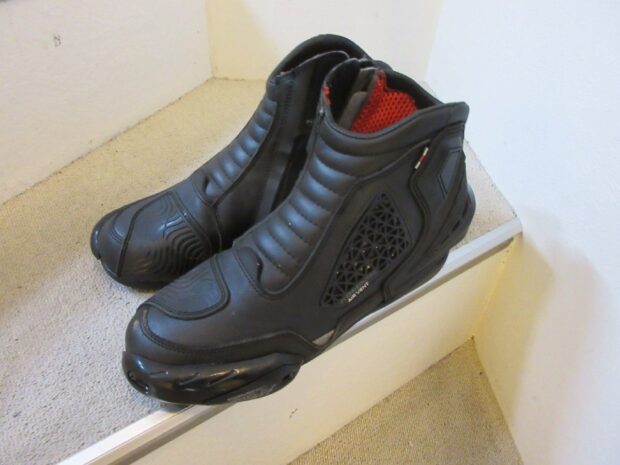 コミネ　KOMINE エアースルーライディングシューズ　BK-086