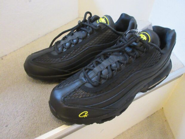 CRTZ X ナイキ　NIKE AIR MAX 95 HONEY BLACKS FB2709-003 Corteiz RTW　スニーカー　