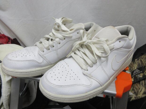 ナイキ　NIKE AIR JORDAN 1 LOW　553558-112　スニーカー